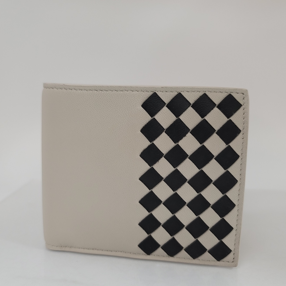 (Sold) Bottega Veneta Mens Wallet Intercciaco B
